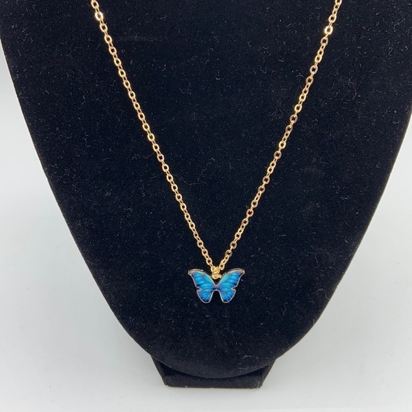 Butterfly Gold Chain Necklace New! - Picture 2 of 4